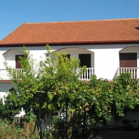 Miljenko Apartament Dobropoljana