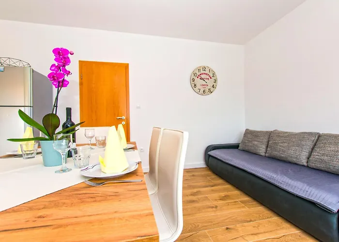 Miljenko Apartment *